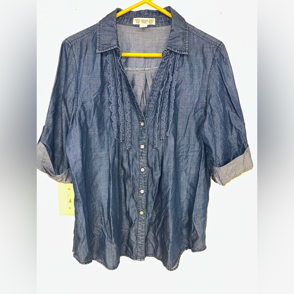 Vintage American‎ Women’s Sz L Ruffled Denim Quarter Sleeve Button Up Shirt